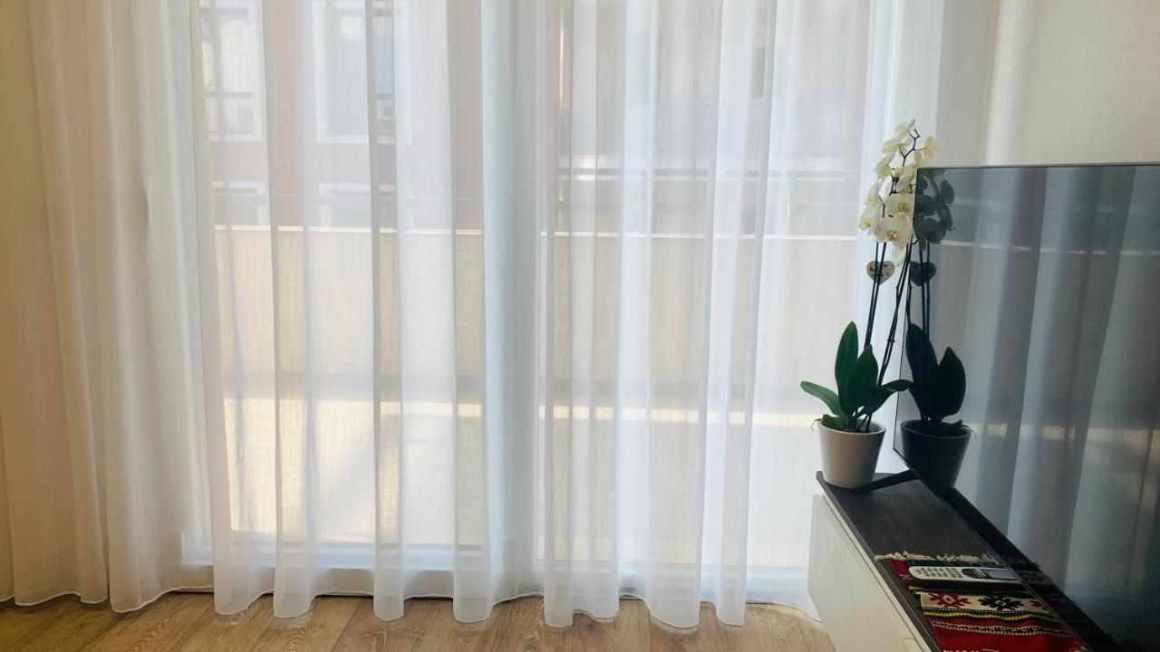 Proper Central Apartment Тирана Экстерьер фото