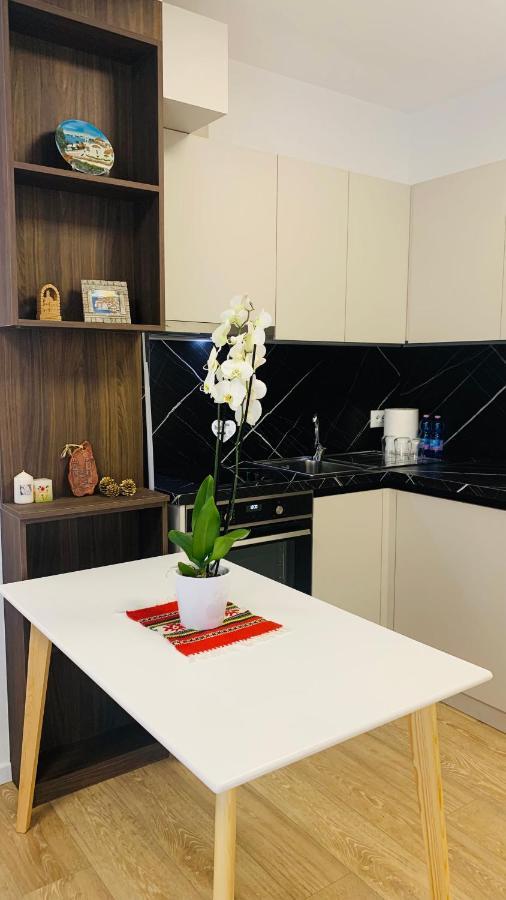 Proper Central Apartment Тирана Экстерьер фото